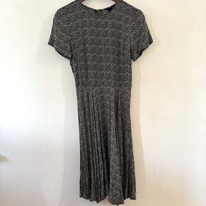 H&M patterned cap sleeve long dress, M